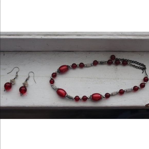 Beautiful 1950s Moonglow Necklace & Earring Set - Picture 7 of 8